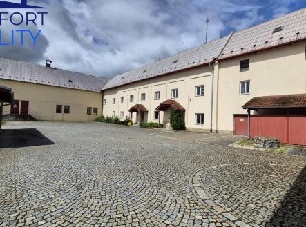 Prodej komerčního objektu, jiný, 3 500 m²