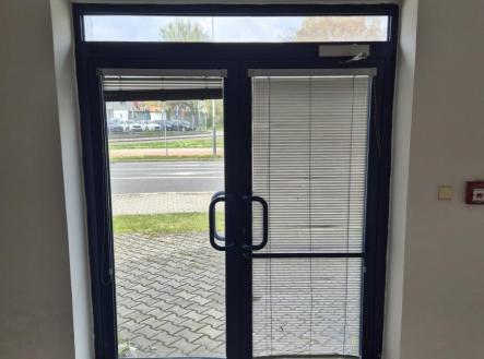 Pronájem obchodní prostor, 43 m²