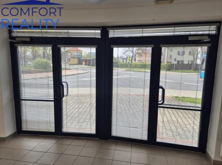 Pronájem obchodní prostor, 78 m²