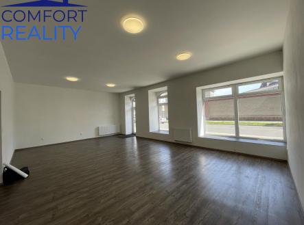 Pronájem obchodní prostor, 220 m²