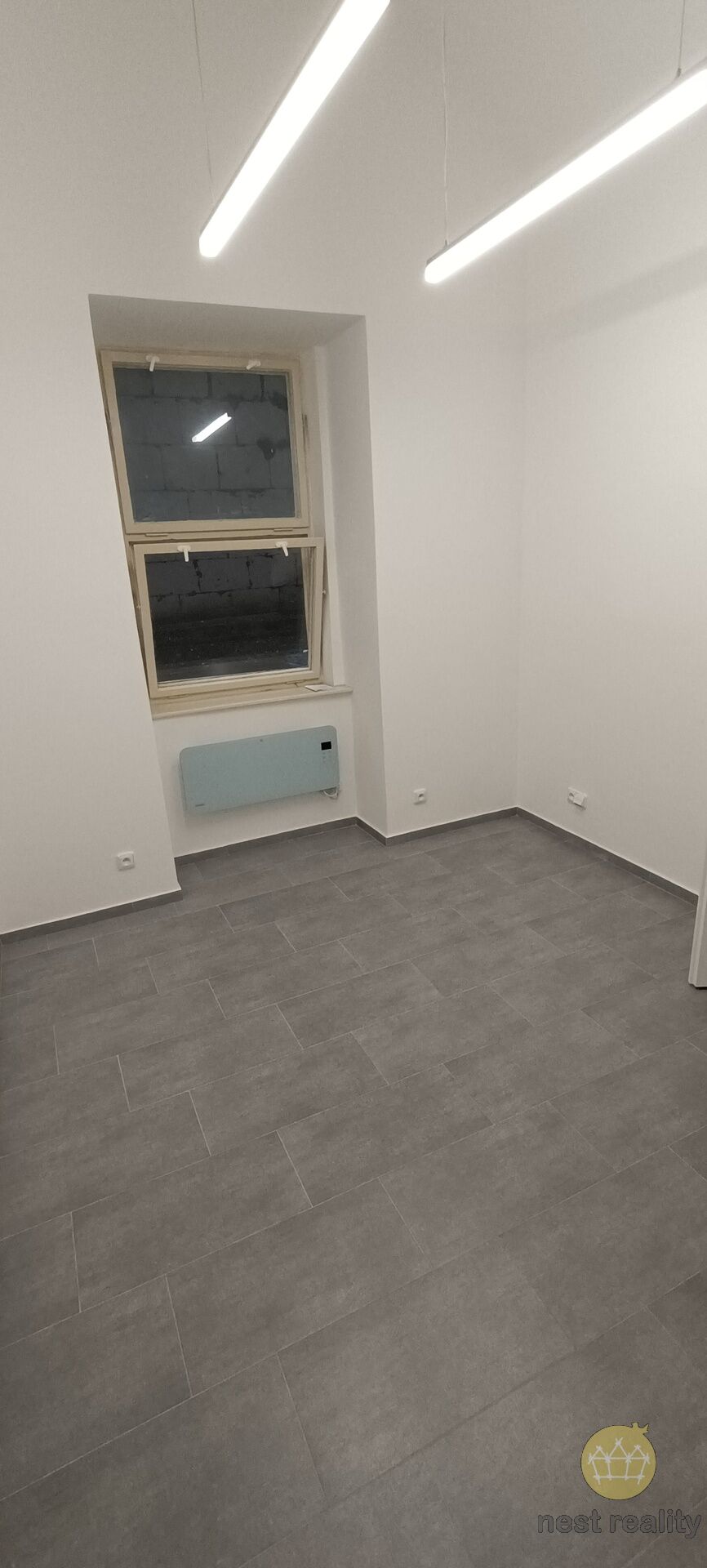 Pronájem pěkné kanceláře 20 m2, Praha 1 Nové Město, ulice Krakovská.