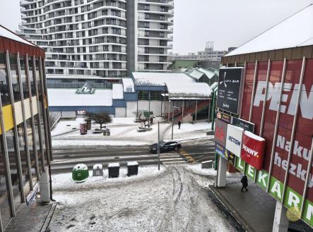 Pronájem obchodní prostor