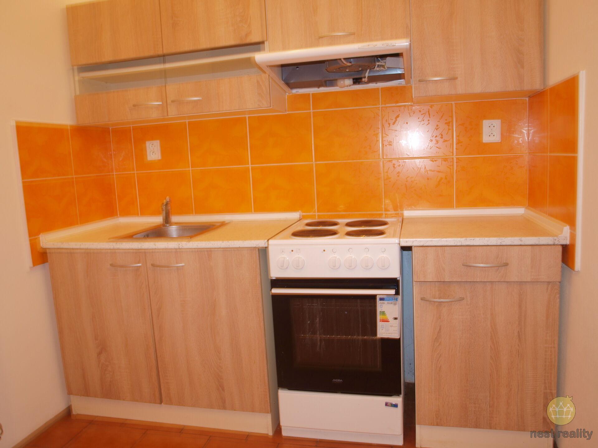 Pronájem bytu 1+1, 45 m2, Praha 3 Žižkov, Husitská ulice.