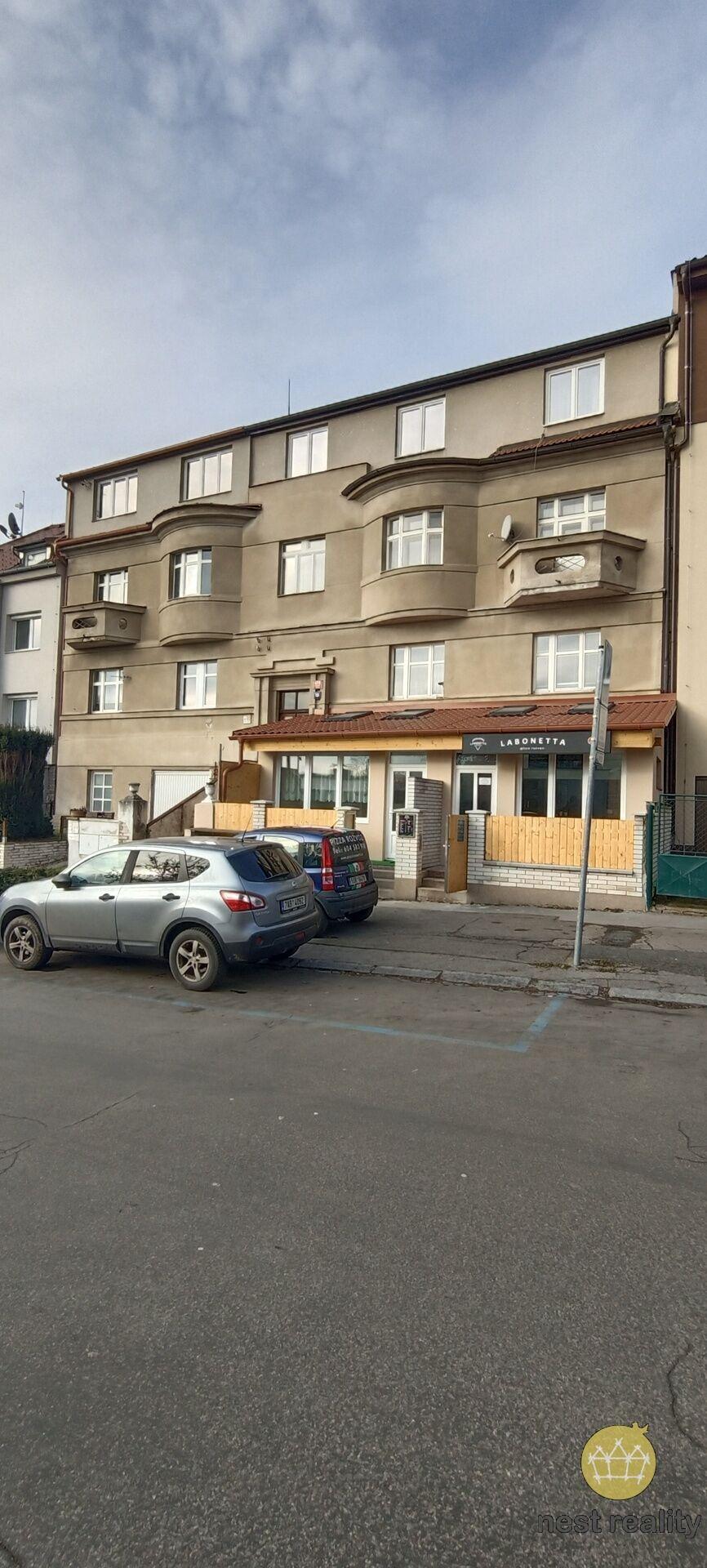 Pronájem bytu 2+1, 53 m2 + terasa 8 m2, ulice Třeboradická, Praha 8 Kobylisy