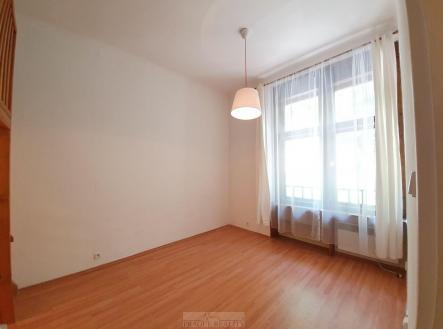 Pronájem bytu, 2+kk, 35 m²