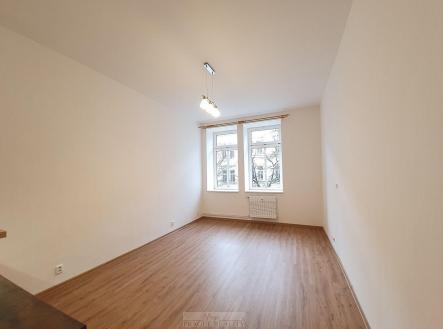 Pronájem bytu, 1+kk, 27 m²