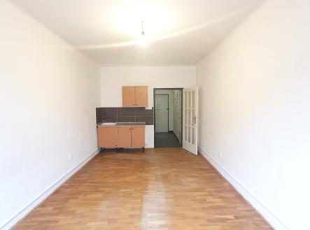 Pronájem bytu, 1+kk, 27 m²