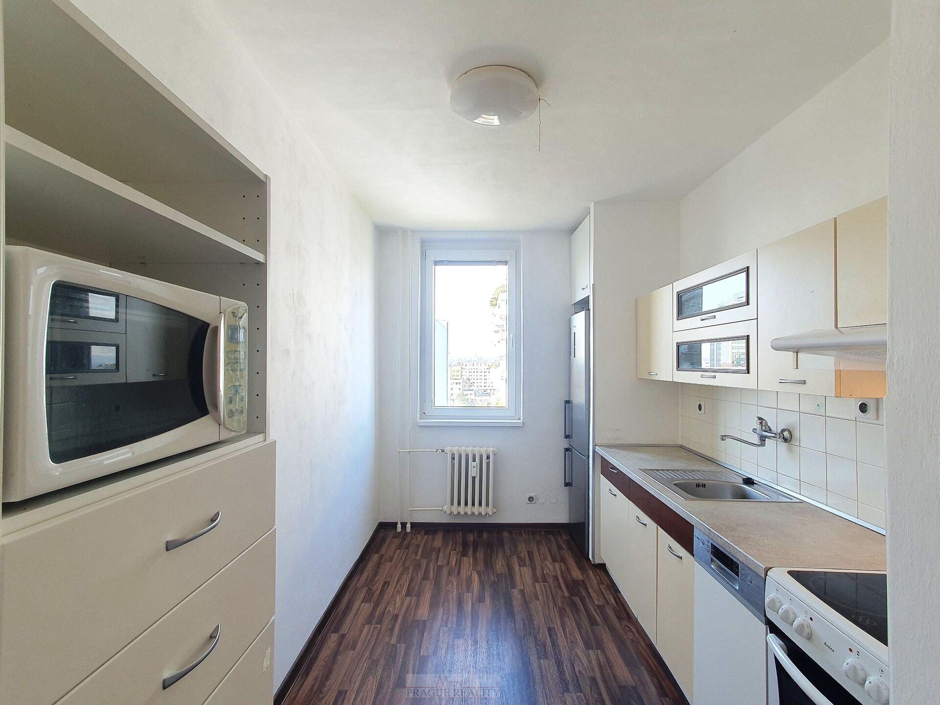 Skvěle řešený byt 2+1 57m2 s velkou lodžií a krásný výhledem, Praha 4 -  Podolí (Zelený pruh)