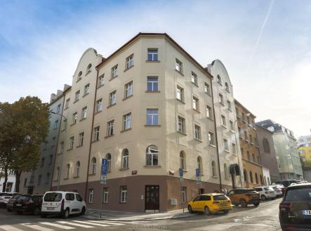 Pronájem obchodní prostor