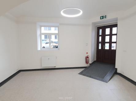 Pronájem obchodní prostor