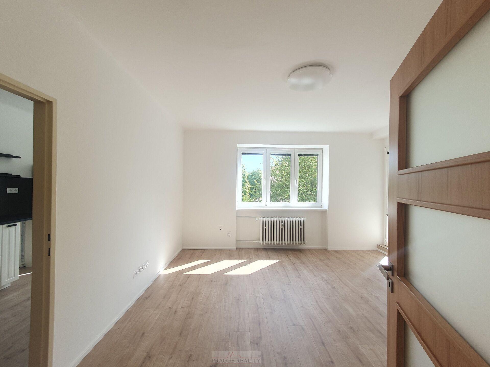 Skvělý zrekonstruovaný byt 2+1 s balkonem, 57m2, P3 Ohrada, ul. Loudova