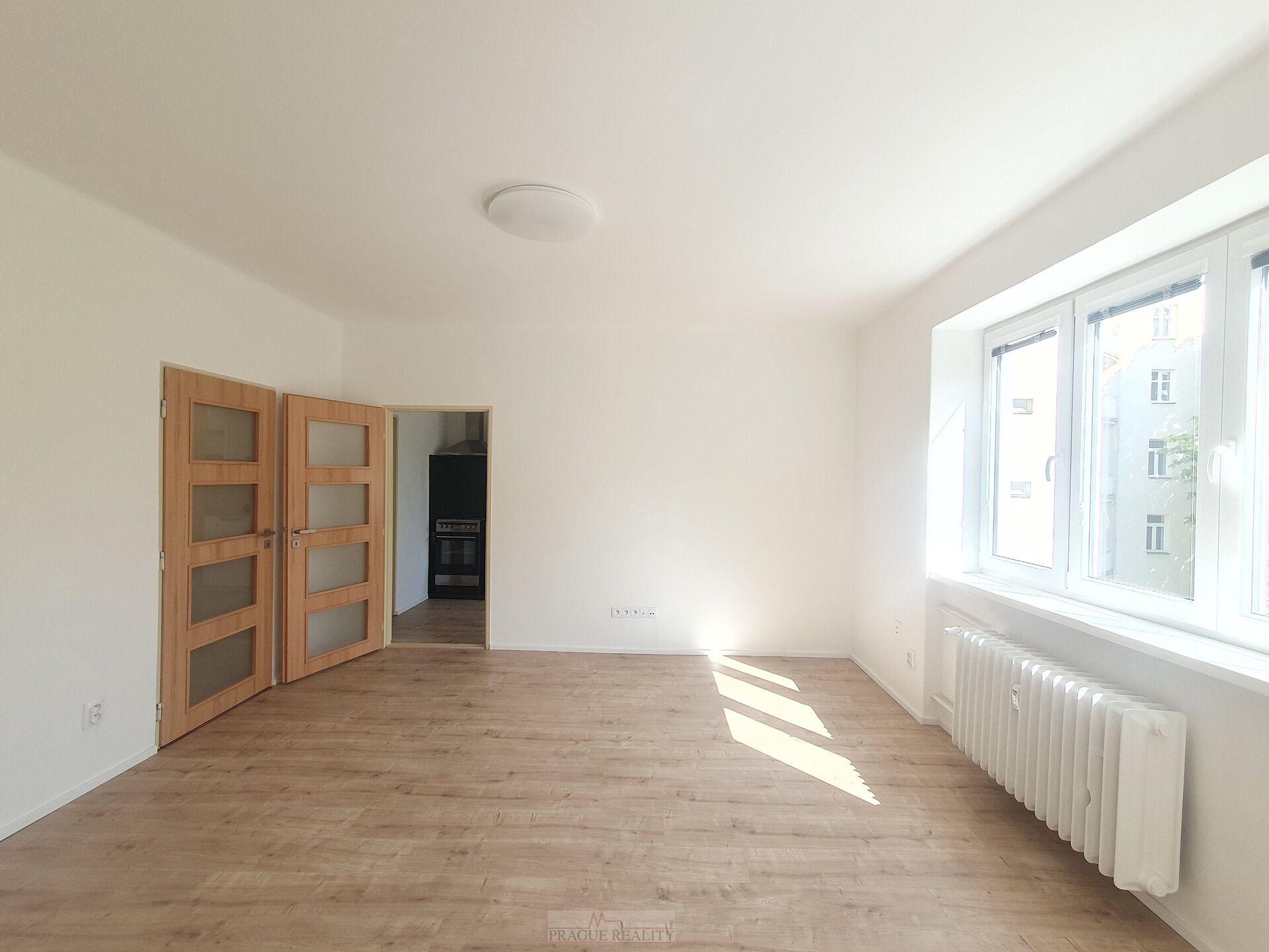 Skvělý zrekonstruovaný byt 2+1 s balkonem, 57m2, P3 Ohrada, ul. Loudova