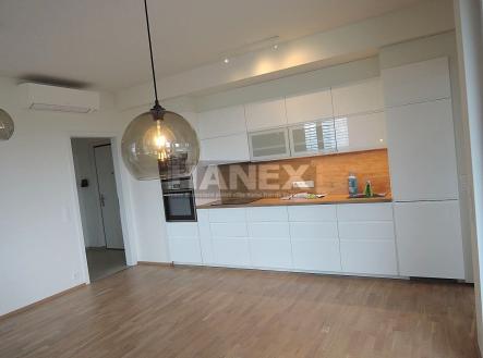 Pronájem bytu, 3+kk, 71 m²