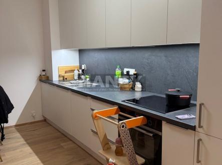 Pronájem bytu, 2+kk, 66 m²
