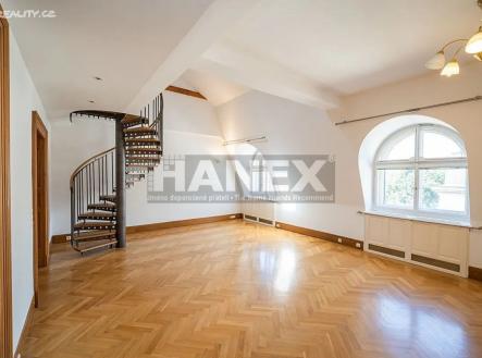 Pronájem bytu, 3+1, 164 m²