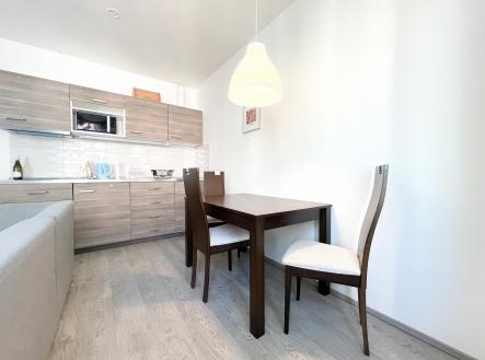 Pronájem bytu, 1+kk, 32 m²