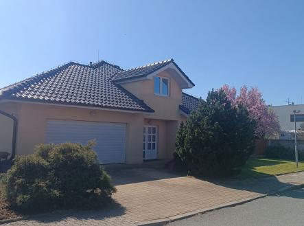 Prodej - dům/vila, 260 m²