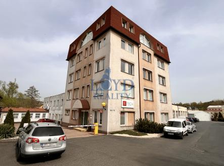 Pronájem kanceláře, 82 m²