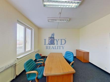 Pronájem kanceláře, 30 m²