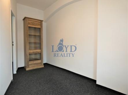 Pronájem obchodní prostor, 22 m²