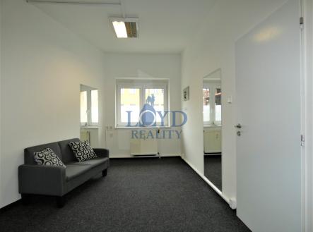 Pronájem obchodní prostor, 22 m²