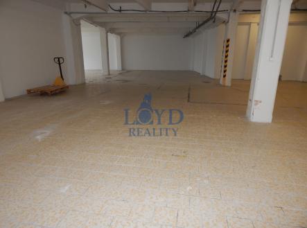 Pronájem skladovací prostor, 320 m²