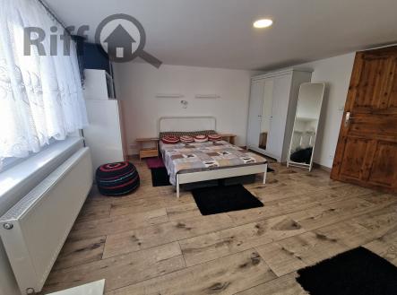 Pronájem bytu, 3+kk, 87 m²
