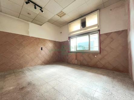 Pronájem - obchodní prostor, 42 m²