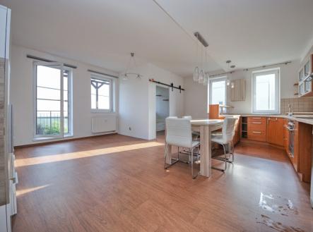 Pronájem bytu, 3+kk, 68 m²