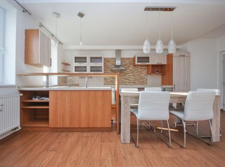 Pronájem bytu, 3+kk, 68 m²