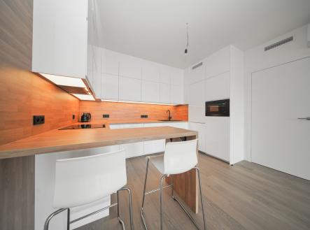 Pronájem bytu, 3+kk, 76 m²