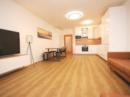 Pronájem bytu, 4+kk, 94 m²