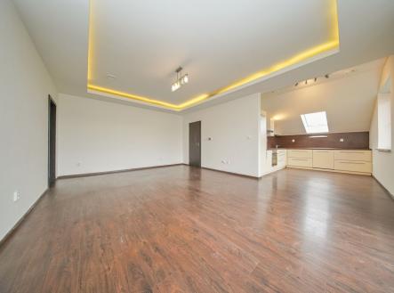 Pronájem bytu, 3+kk, 78 m²