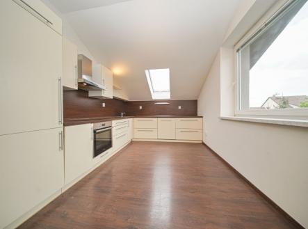 Pronájem bytu, 3+kk, 78 m²
