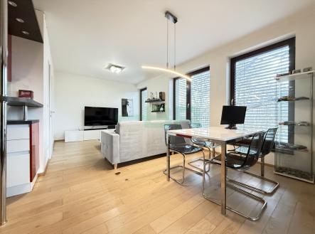Pronájem bytu, 2+kk, 75 m²