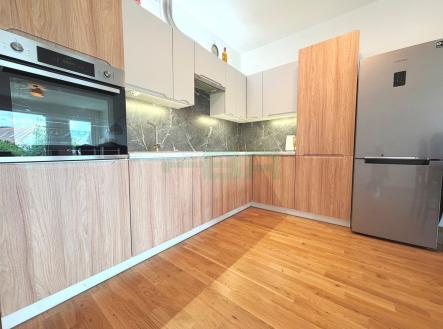 Pronájem bytu, 3+kk, 88 m²