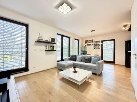 Pronájem bytu, 2+kk, 75 m²