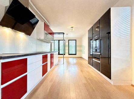 Pronájem bytu, 2+kk, 75 m²
