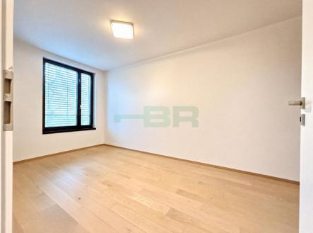 Pronájem bytu, 2+kk, 75 m²