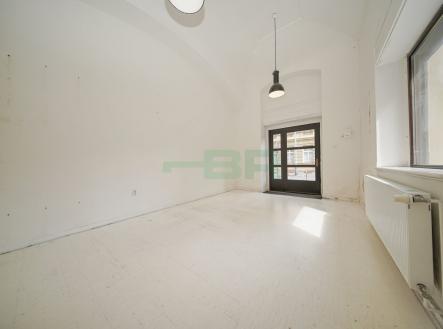 Pronájem kanceláře, 73 m²