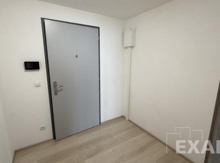 Pronájem bytu, 1+kk, 37 m²
