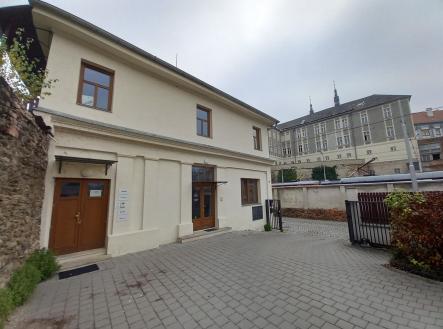 Pronájem - kanceláře, 71 m²