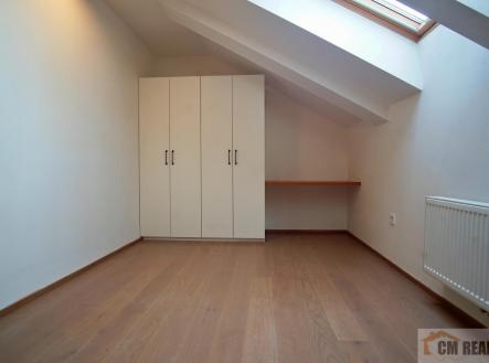 Pronájem bytu, 4+kk, 82 m²