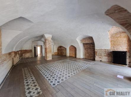 Pronájem - obchodní prostor, 70 m²