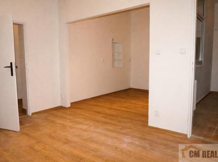 Pronájem komerčního objektu, jiný, 99 m²