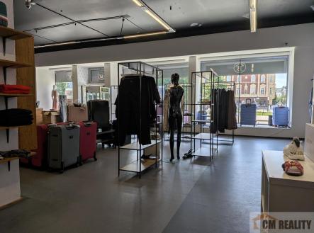 Pronájem obchodní prostory, 198 m²