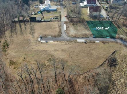 Prodej pozemku pro bydlení, 1 042 m²