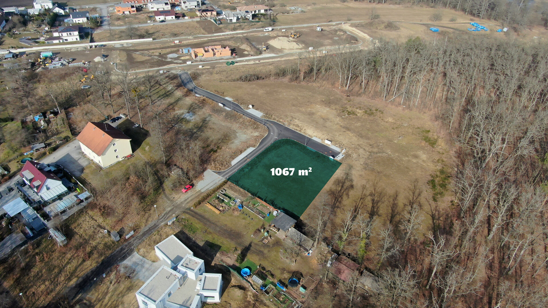 Prodej stavebního pozemku 1067 m2 v Hluboké nad Vltavou