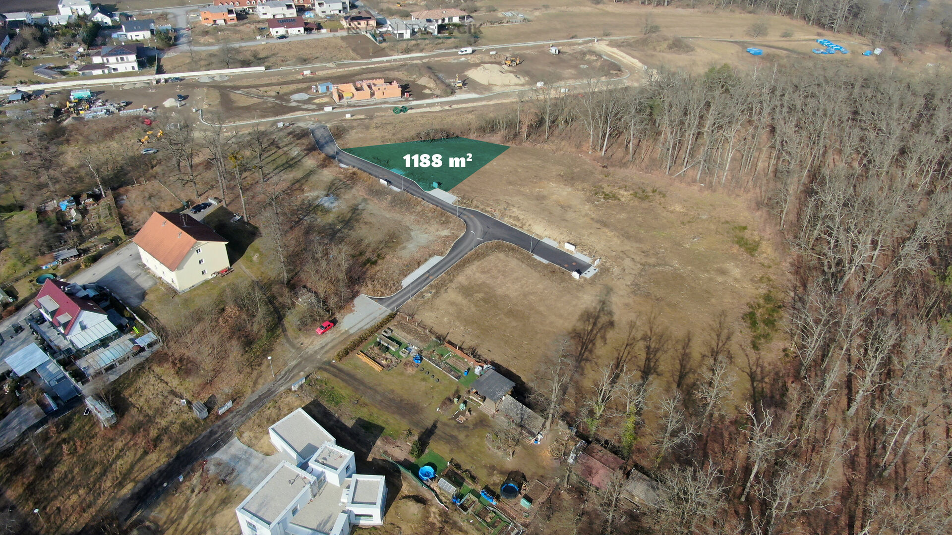 Prodej stavebního pozemku 1188 m2 v Hluboké nad Vltavou