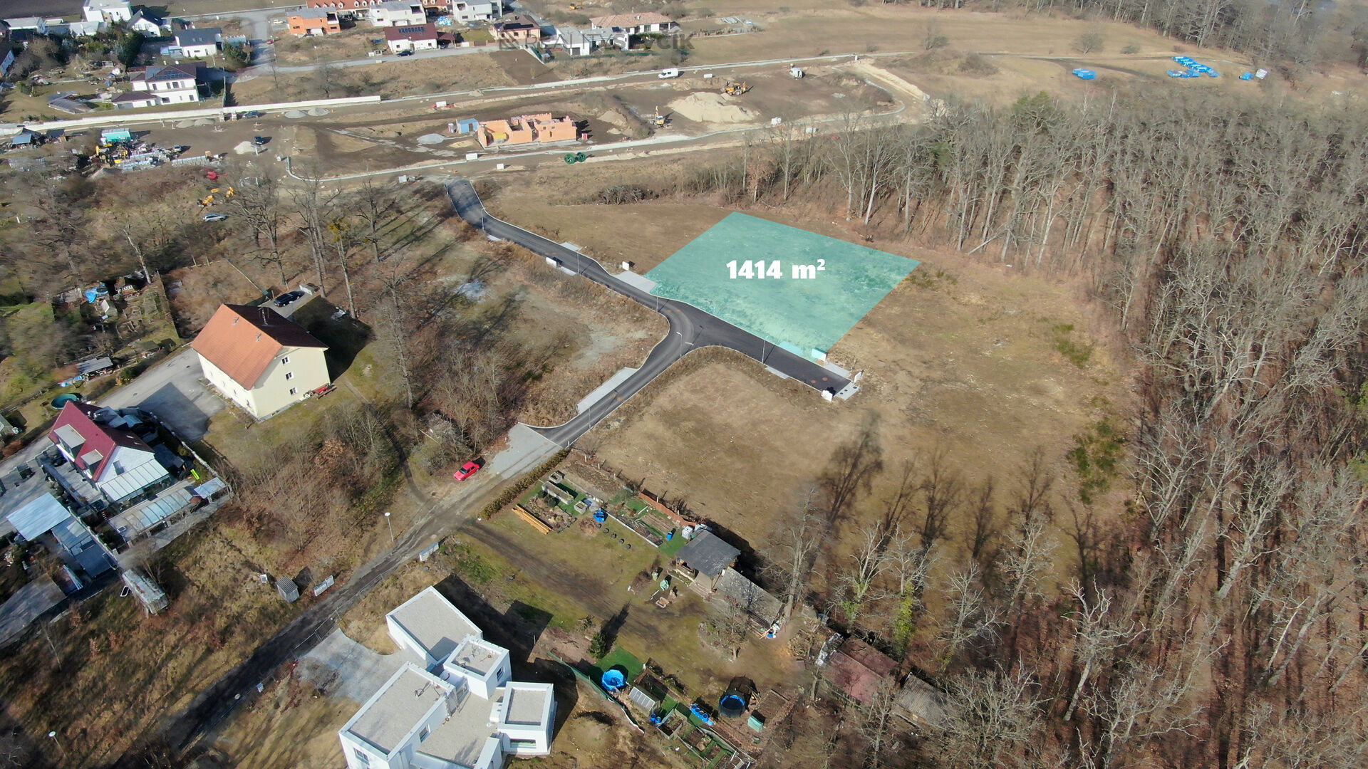 Prodej stavebního pozemku 1414 m2 v Hluboké nad Vltavou